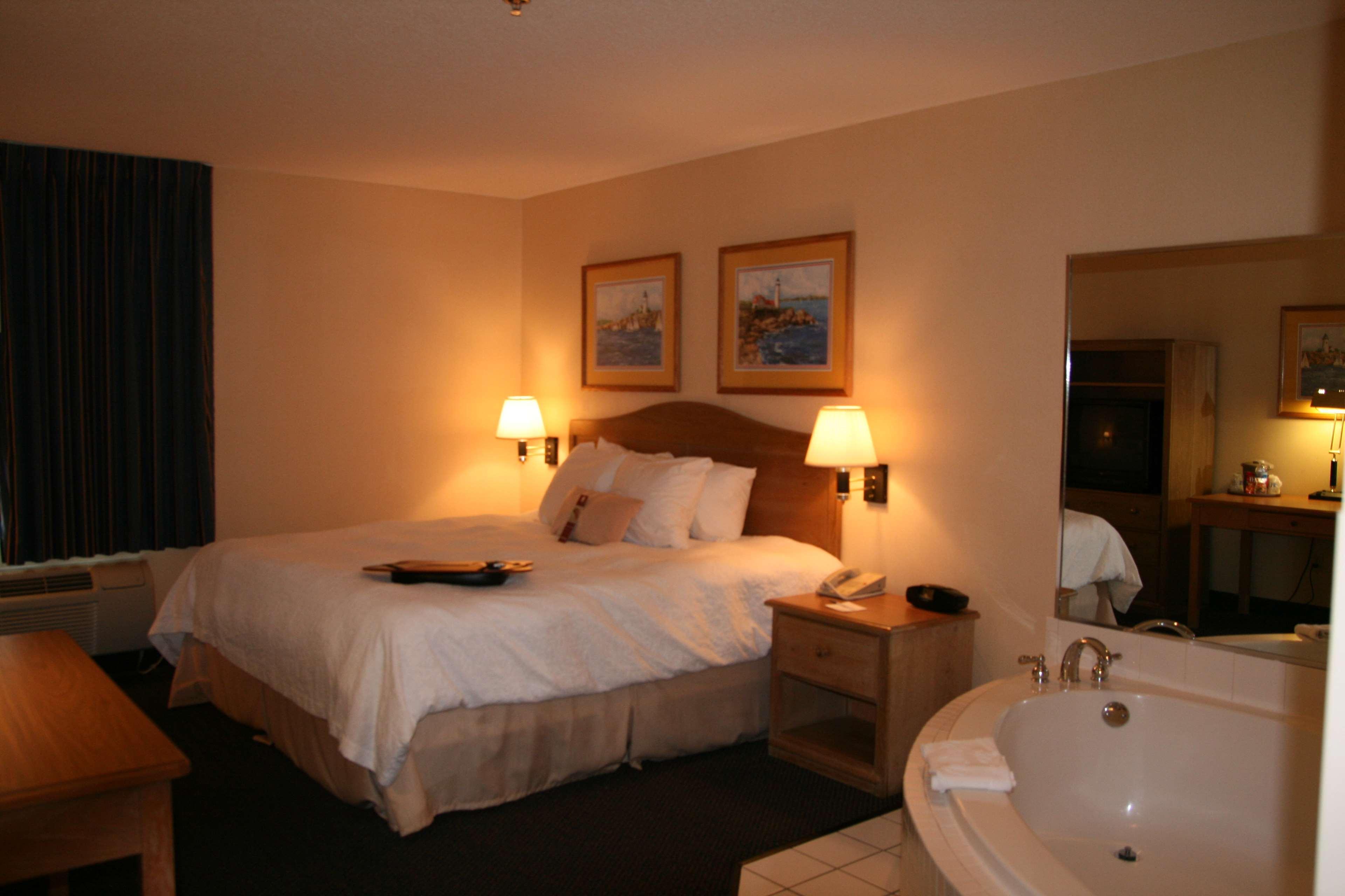 Hotel Hampton Sandusky-central