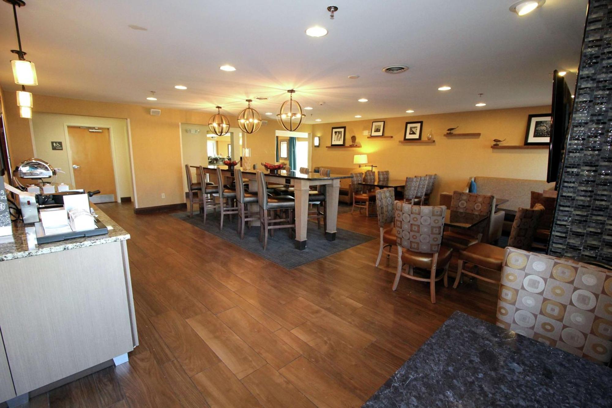 Hotel Hampton Sandusky-central