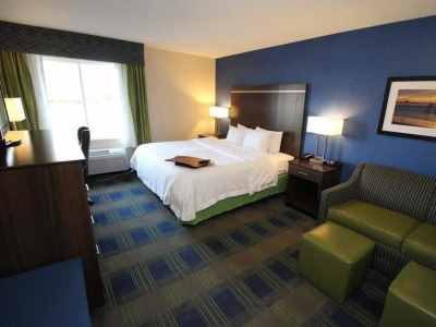 Hampton Sandusky-central 3* Sandusky